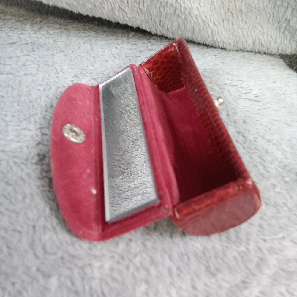 Vintage Red Snakeskin Embossed Lipstick Case with‎ Built-in Mirror Snap Closure